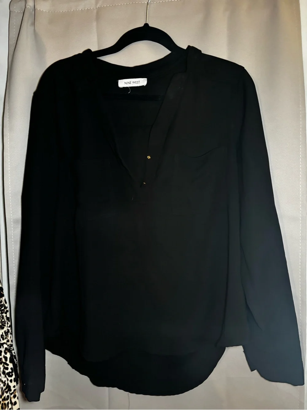 Nine West Black Long-Sleeve V-Neck Blouse